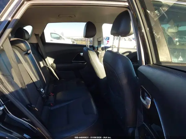 KNDCC3LC3H5058792 2017 KIA NIRO - Image 8