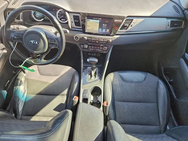 KNDCC3LC3H5062891 2017 KIA NIRO - Image 8
