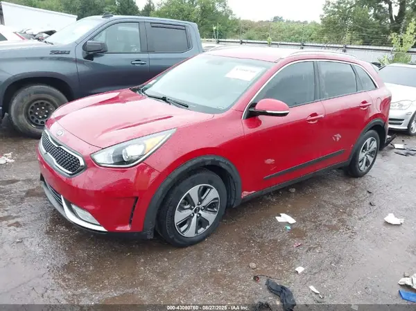 KNDCC3LC3H5064141 2017 KIA NIRO - Image 2