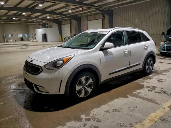 KNDCC3LC3H5065161 2017 KIA NIRO - Image 1