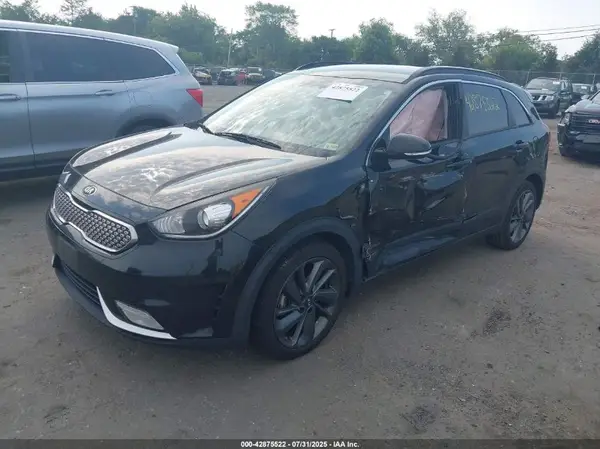 KNDCC3LC3H5067105 2017 KIA NIRO - Image 2