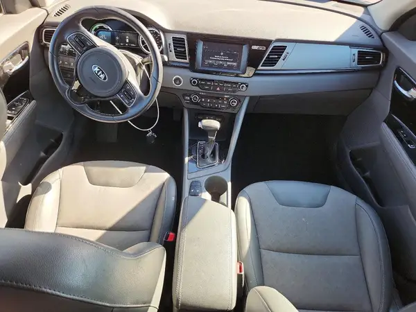 KNDCC3LC3H5072367 2017 KIA NIRO - Image 8
