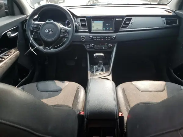 KNDCC3LC3H5083868 2017 KIA NIRO - Image 8