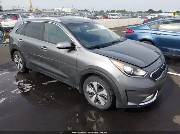 KNDCC3LC3H5090285 2017 KIA NIRO - Image 1