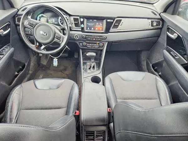 KNDCC3LC3H5099892 2017 KIA NIRO - Image 8