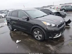 KNDCC3LC3J5119290 2018 KIA NIRO