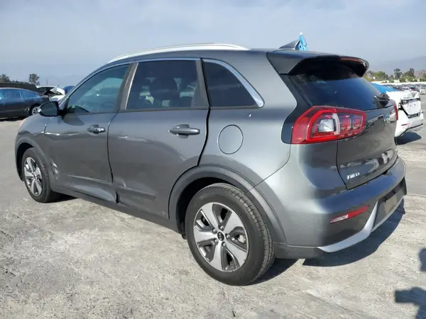 KNDCC3LC3J5143413 2018 KIA NIRO - Image 2