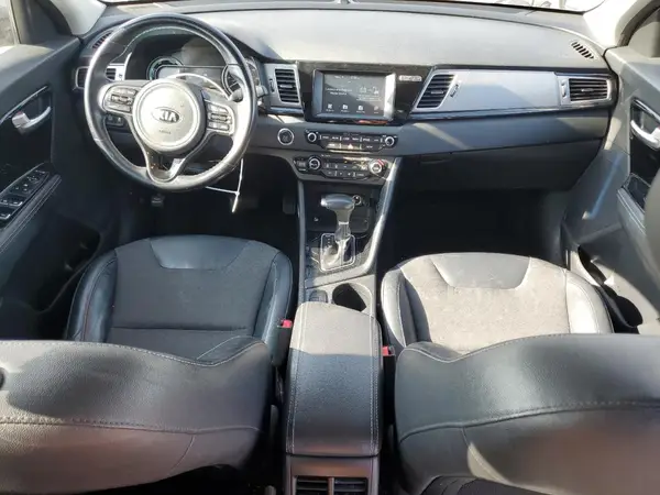 KNDCC3LC3J5143413 2018 KIA NIRO - Image 8