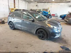 KNDCC3LC3J5147915 2018 KIA NIRO
