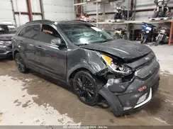 KNDCC3LC3J5150152 2018 KIA NIRO