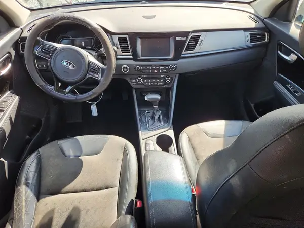 KNDCC3LC3J5154007 2018 KIA NIRO - Image 8