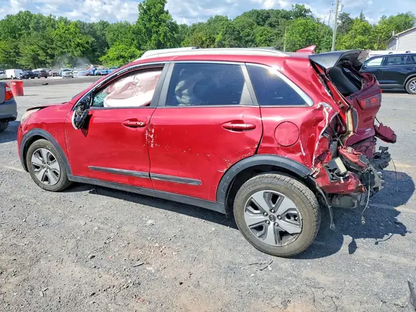 KNDCC3LC3J5176184 2018 KIA NIRO - Image 2