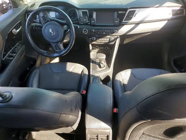 KNDCC3LC3J5176184 2018 KIA NIRO - Image 8