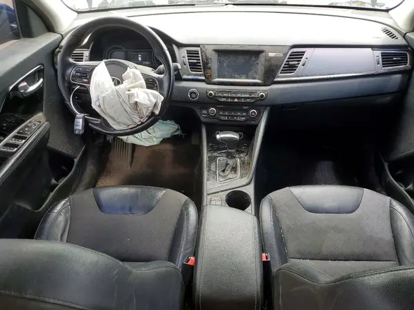KNDCC3LC3J5213007 2018 KIA NIRO - Image 8