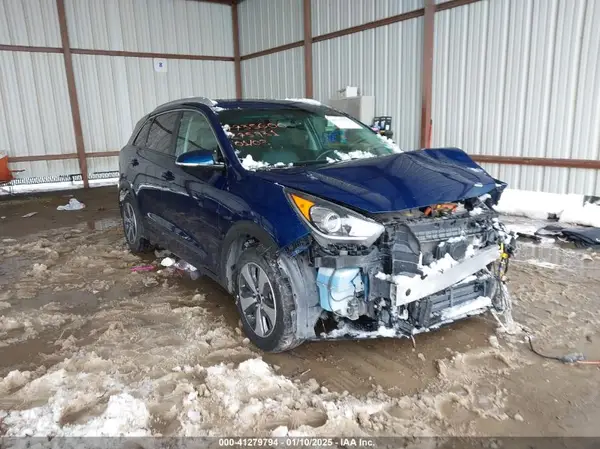 KNDCC3LC3K5275931 2019 KIA NIRO - Image 1