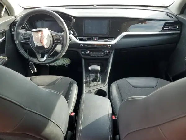 KNDCC3LC3M5481916 2021 KIA NIRO - Image 8