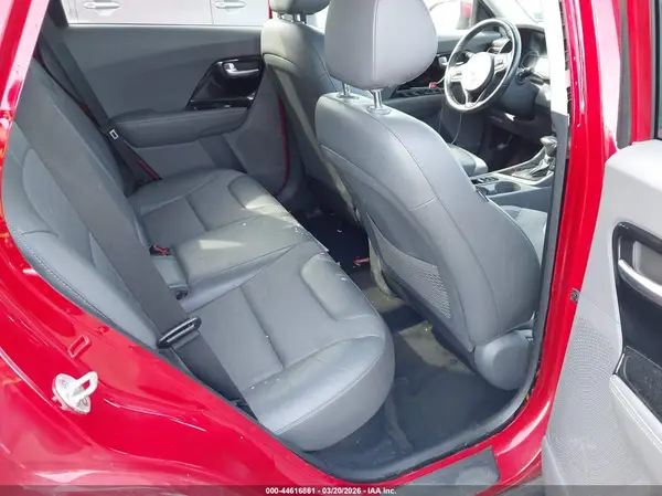 KNDCC3LC4H5035215 2017 KIA NIRO - Image 8