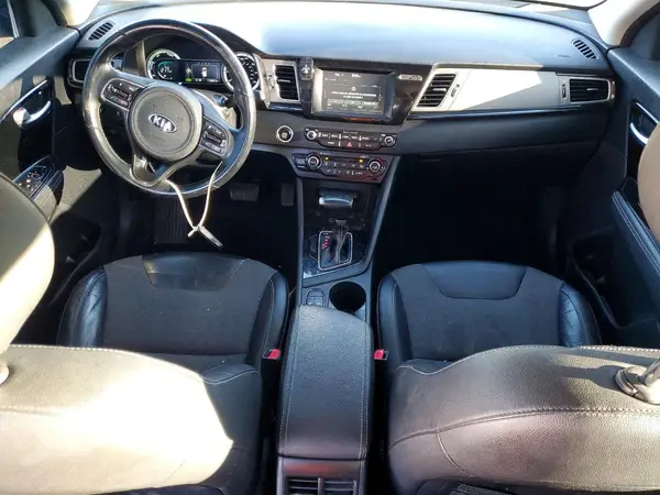 KNDCC3LC4H5037174 2017 KIA NIRO - Image 8