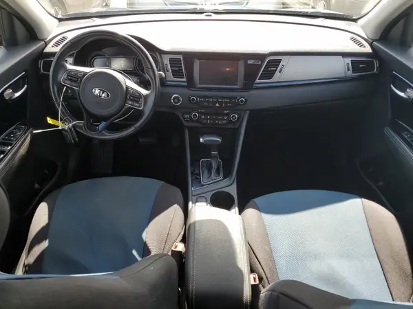 KNDCC3LC4H5037921 2017 KIA NIRO - Image 8