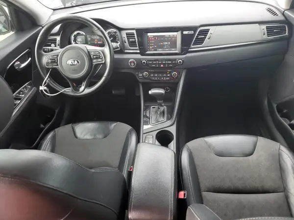 KNDCC3LC4H5039085 2017 KIA NIRO - Image 8