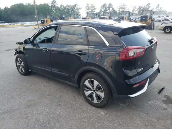 KNDCC3LC4H5040236 2017 KIA NIRO - Image 2