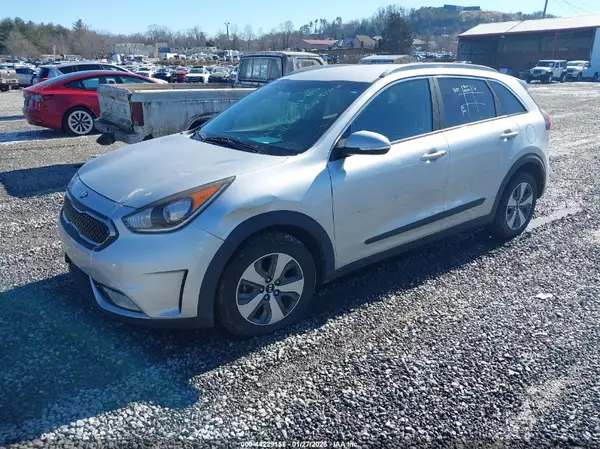 KNDCC3LC4H5043217 2017 KIA NIRO - Image 2