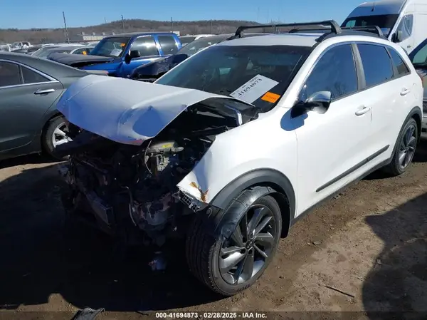 KNDCC3LC4H5053049 2017 KIA NIRO - Image 2