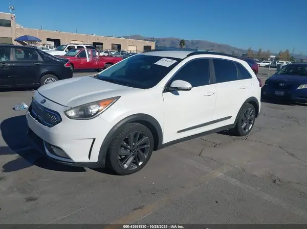 KNDCC3LC4H5055433 2017 KIA NIRO - Image 2