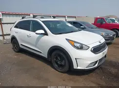 KNDCC3LC4H5061183 2017 KIA NIRO