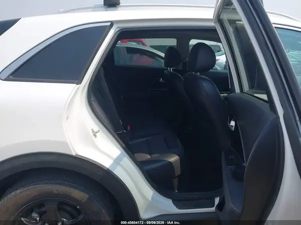 KNDCC3LC4H5061183 2017 KIA NIRO - Image 8
