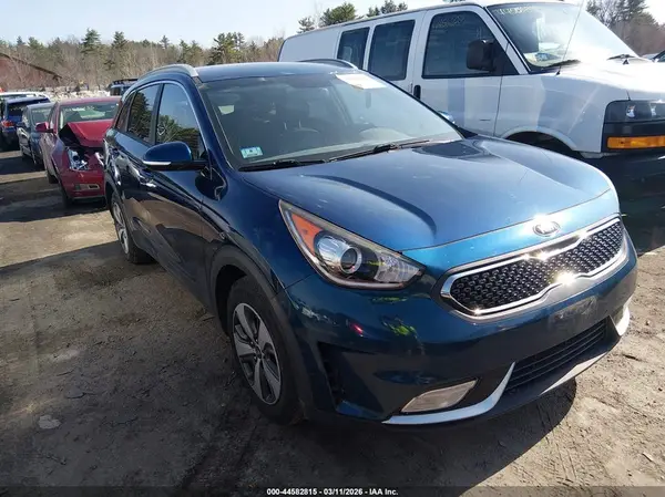 KNDCC3LC4H5064648 2017 KIA NIRO - Image 1