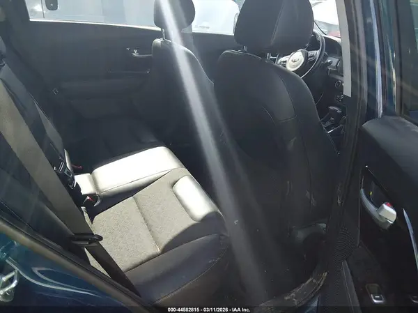 KNDCC3LC4H5064648 2017 KIA NIRO - Image 8