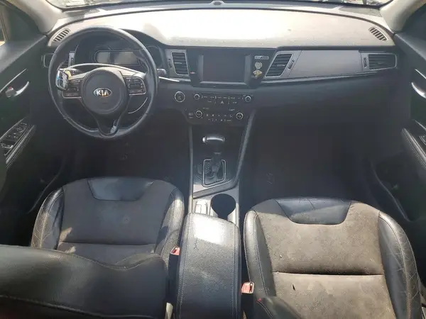 KNDCC3LC4H5065900 2017 KIA NIRO - Image 8