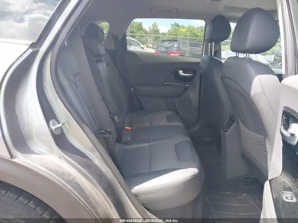 KNDCC3LC4H5066822 2017 KIA NIRO - Image 8