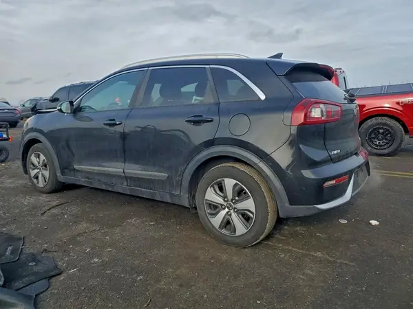 KNDCC3LC4H5067601 2017 KIA NIRO - Image 2