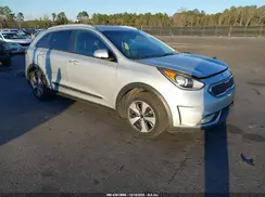 KNDCC3LC4H5069185 2017 KIA NIRO