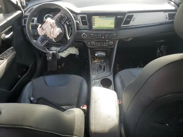 KNDCC3LC4H5073074 2017 KIA NIRO - Image 8