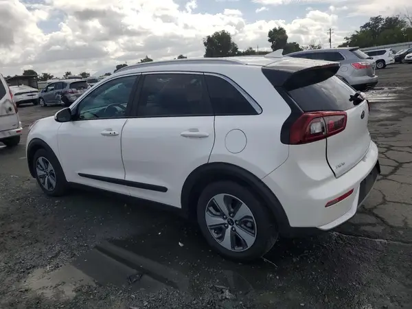 KNDCC3LC4H5080770 2017 KIA NIRO - Image 2