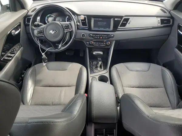 KNDCC3LC4H5080770 2017 KIA NIRO - Image 8