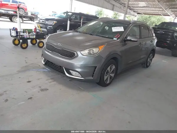 KNDCC3LC4J5108539 2018 KIA NIRO - Image 2