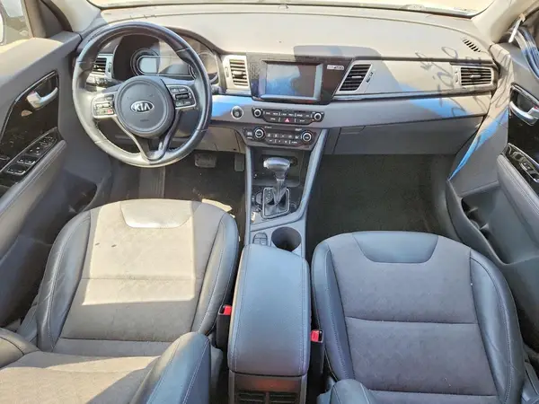 KNDCC3LC4J5128323 2018 KIA NIRO - Image 8
