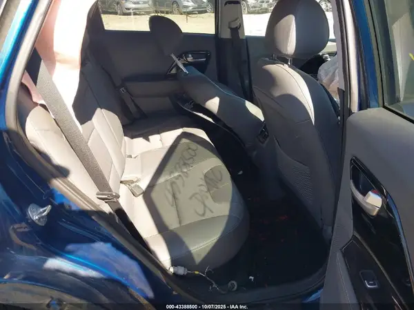 KNDCC3LC4J5157014 2018 KIA NIRO - Image 8