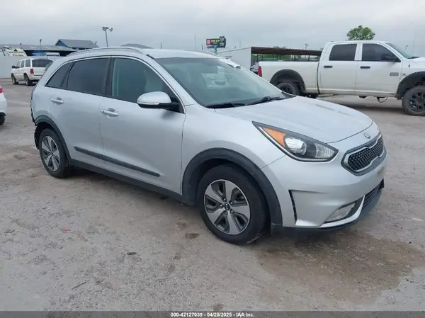 KNDCC3LC4J5161399 2018 KIA NIRO - Image 1