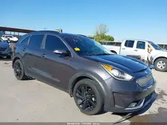 KNDCC3LC4J5187582 2018 KIA NIRO
