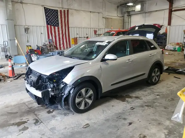 KNDCC3LC4K5223661 2019 KIA NIRO - Image 1