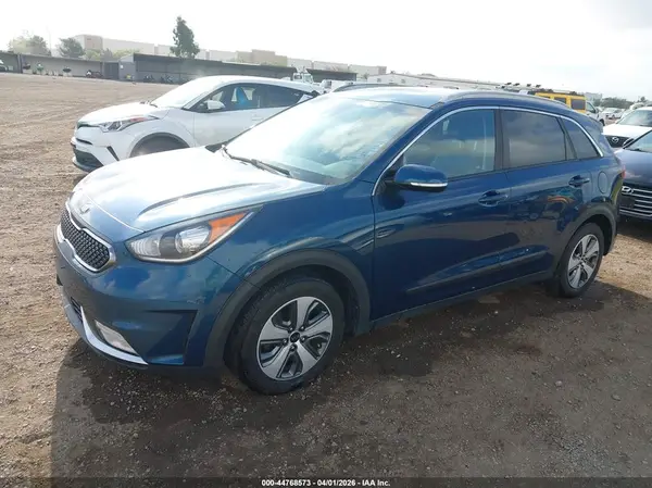 KNDCC3LC4K5274884 2019 KIA NIRO - Image 2