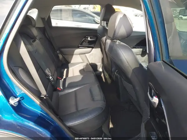 KNDCC3LC4K5274884 2019 KIA NIRO - Image 8