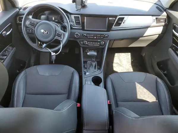KNDCC3LC4K5294889 2019 KIA NIRO - Image 8