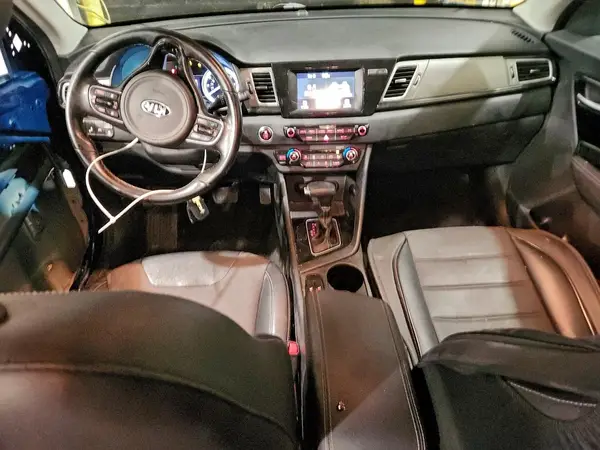 KNDCC3LC4K5327048 2019 KIA NIRO - Image 8