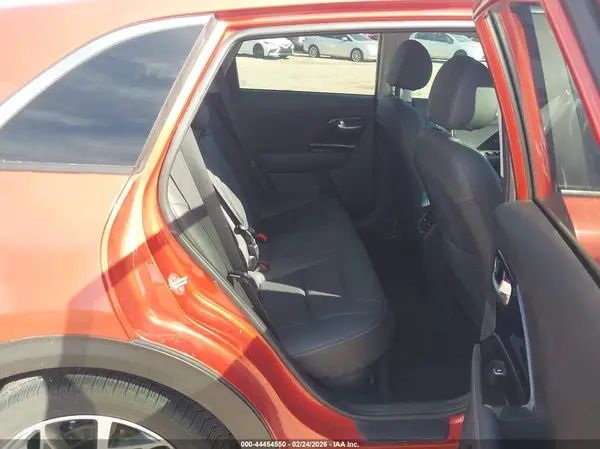 KNDCC3LC4N5495566 2022 KIA NIRO - Image 8
